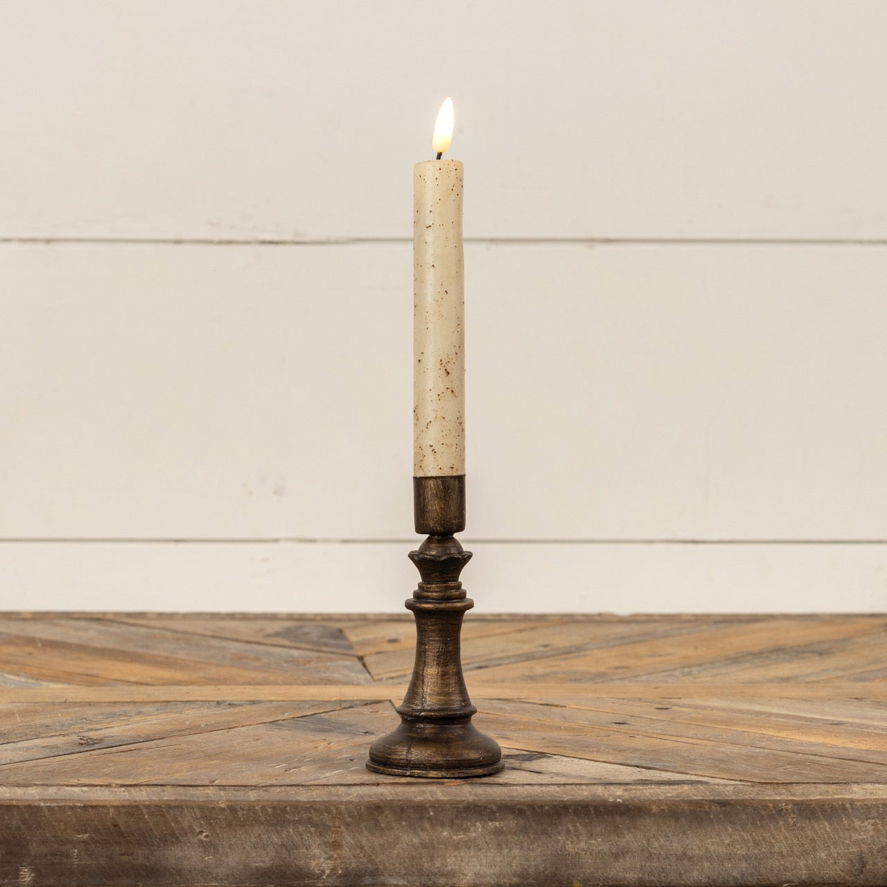 Queen Taper Candlestick