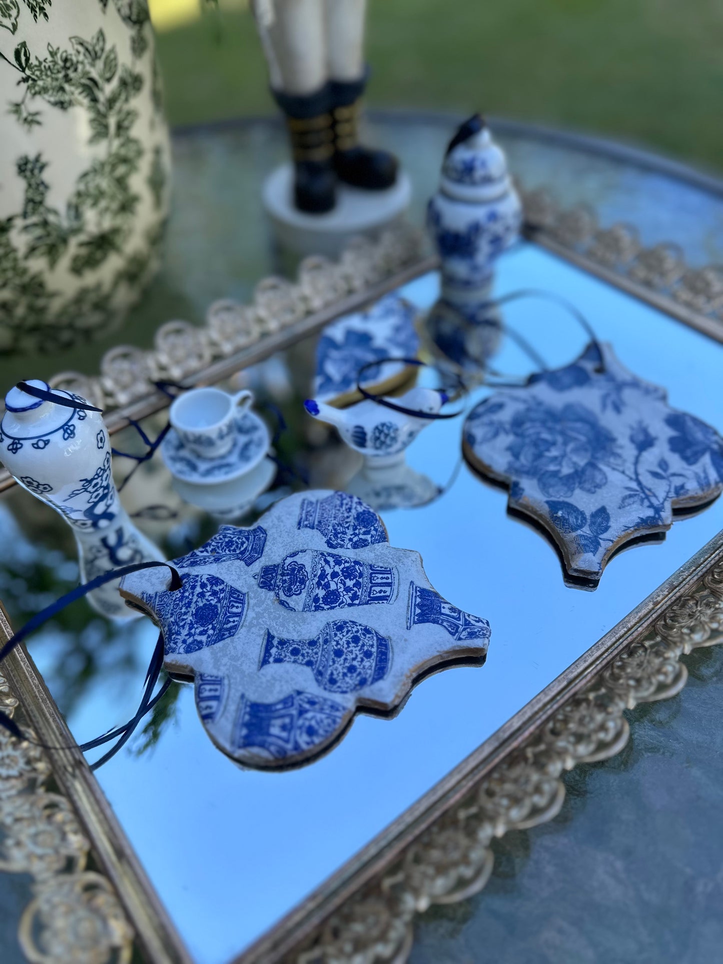 Blue & White Chinoiserie Christmas  Ornament Set (7 Pc)