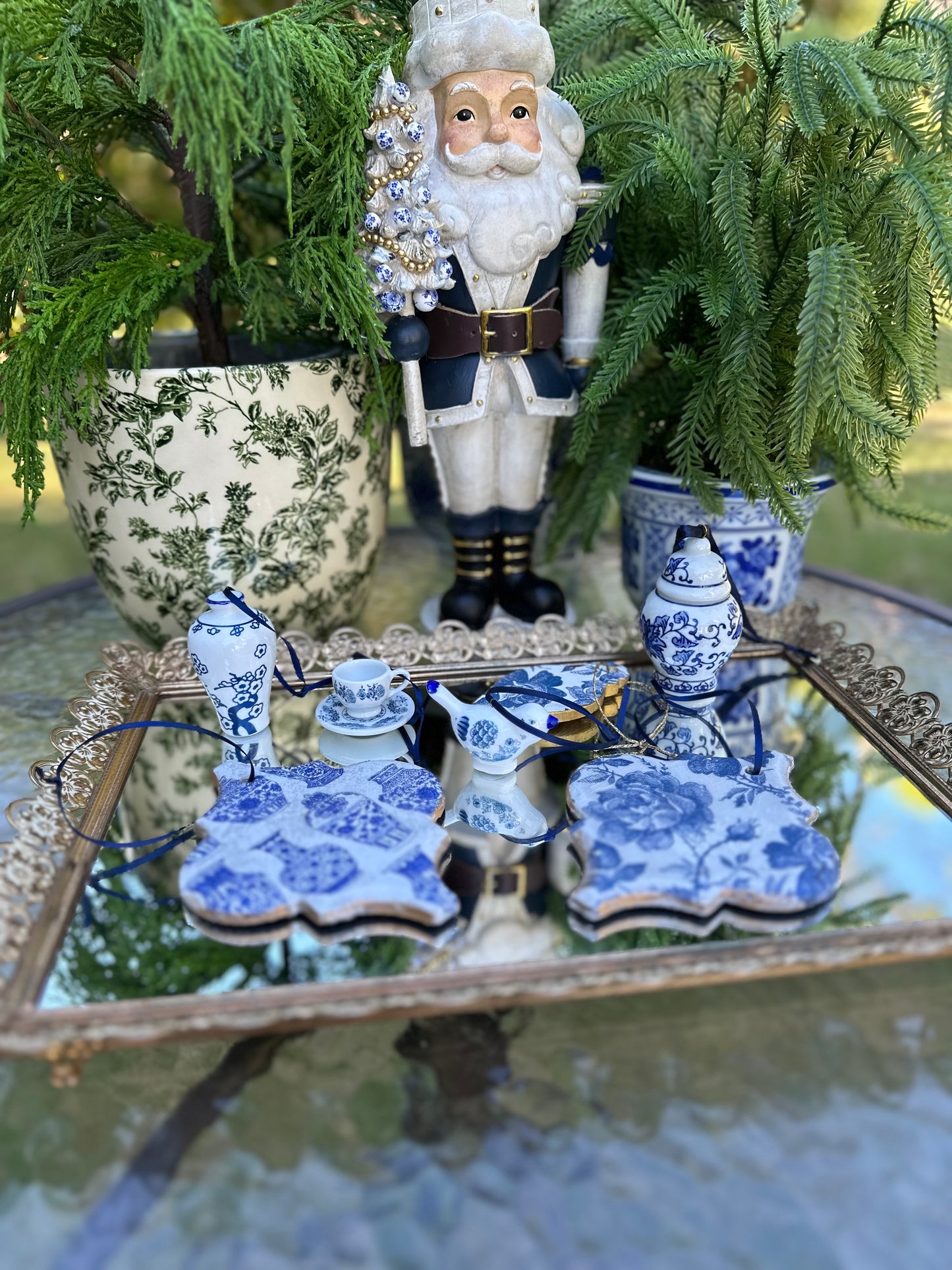 Blue & White Chinoiserie Christmas  Ornament Set (7 Pc)